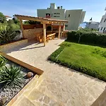 Oasis *