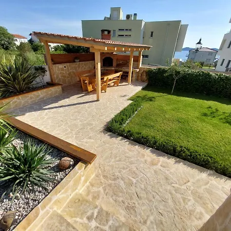 Oasis *